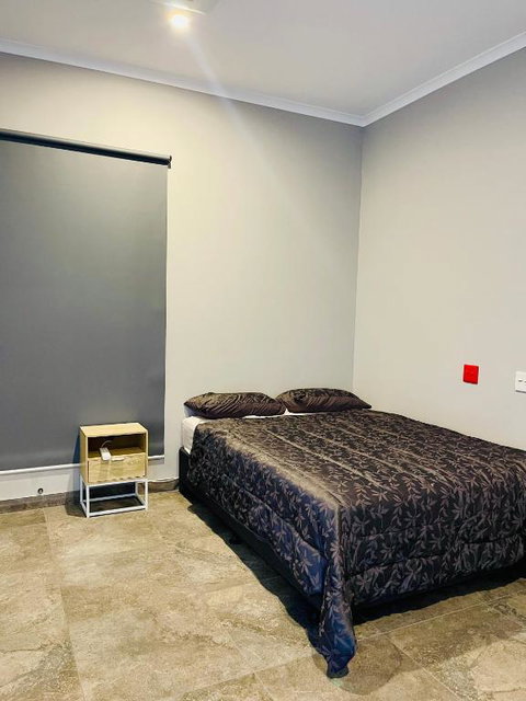 Berrimah Cozy Retreat - Surfers Gold Coast 3