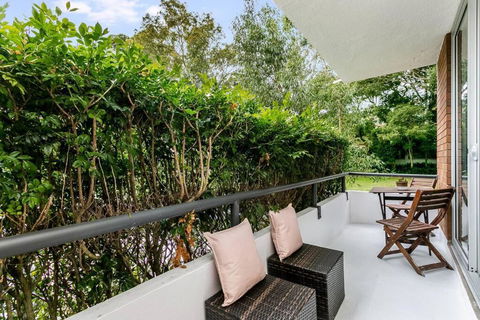 YNG03 - Cremorne - Young Street - Surfers Gold Coast 1