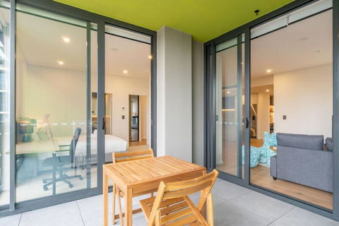 Z4 Walk To Bus Stop 2 Car Spaces Spacious Family - Surfers Gold Coast 1