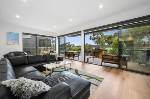 Zahra Lodge - Surfers Gold Coast 0