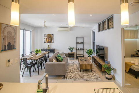 ZEN CENTRAL CBD - Affordable 3-Bdrm Apt In The Heart Of Darwin City - Surfers Gold Coast 0
