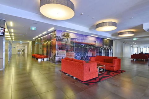ZEN CITY & SEA Executive 1-BR Suite In Darwin CBD - Surfers Gold Coast 2