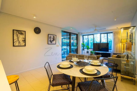 Zen Seaside 1BR Waterfront Apt - Surfers Gold Coast 1