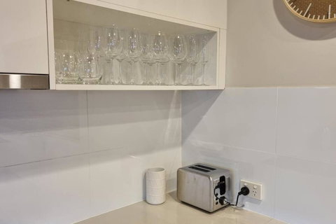 Zenith Lodge - Surfers Gold Coast 1