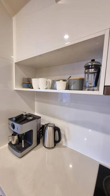 Zenith Lodge - Surfers Gold Coast 2