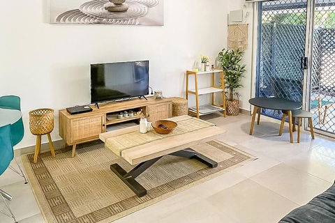 ZEN GARDEN - COZY 2-BR + Modern Design W/ Aircon - Surfers Gold Coast 3