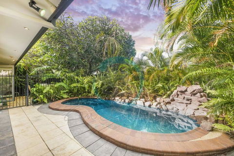 ZEN TREETOPS - Boutique 2-BR Apt W/ Private Pool - Surfers Gold Coast 0