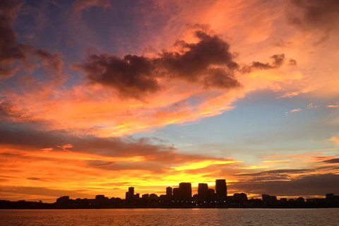 Tropical Light Sundowner Cruise With Drinks Included - Surfers Gold Coast 4