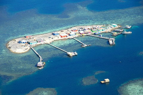 Abrolhos Islands Fixed-Wing Scenic Flight - Surfers Gold Coast 3
