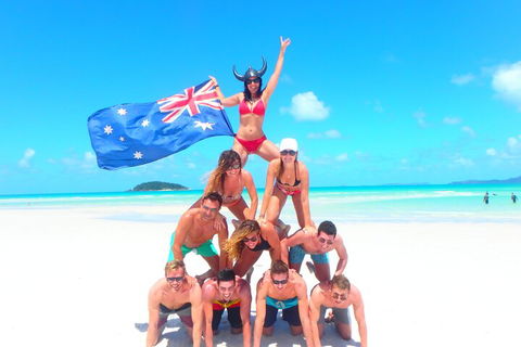 Sail, Snorkel, SUP & Kayak Charter Whitsundays - Surfers Gold Coast 3