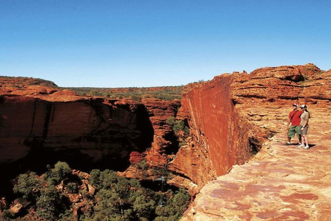 The Amazing Kings Canyon: 4-Hours Walking Tour And Hike - Surfers Gold Coast 1