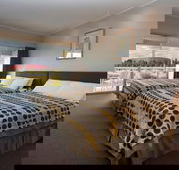 3-Day Uluru-Kata Tjuta and Kings Canyon 4WD Small-Group Eco-Tour from Alice Springs - Surfers Gold Coast