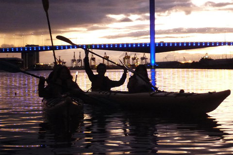 Melbourne City Twilight Kayak Tour - Surfers Gold Coast 5