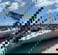 2-Night Whitsundays Sailing Cruise incl. Whitehaven Beach  Great Barrier Reef - Surfers Gold Coast