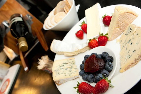Chauffeur Driven Yarra Valley Group Wine Tour - Up To 7 - Surfers Gold Coast 1