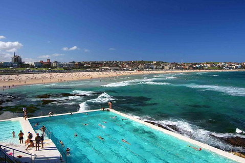 Private & Fully Guided 4-day Sydney Tour Package - Surfers Gold Coast 1