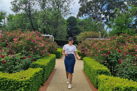 Women's History Walking Tour With Local Guide In Canberra - Surfers Gold Coast 1