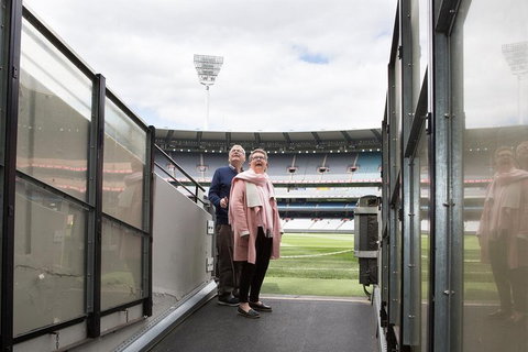 Ultimate Sports Lovers Bus Tour Of Melbourne - Surfers Gold Coast 3