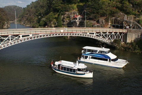 Cataract Gorge Cruise 11:30 Am - Surfers Gold Coast 1